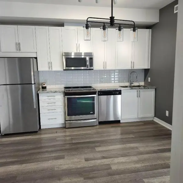 40 Horseshoe BLVD #305, Oro-medonte, ON L4M 4Y8