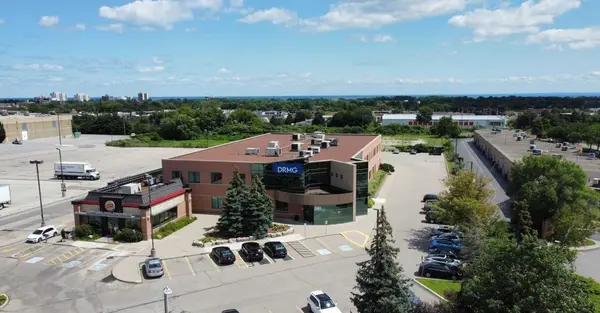 240 Wyecroft RD #100, Oakville, ON L6K 2G7