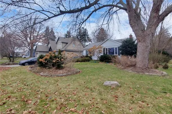 925 Kingsway DR #Basement, Burlington, ON K7T 3J1