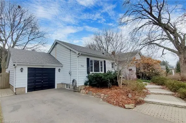 925 Kingsway DR #Basement, Burlington, ON K7T 3J1