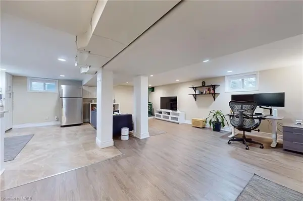 925 Kingsway DR #Basement, Burlington, ON K7T 3J1