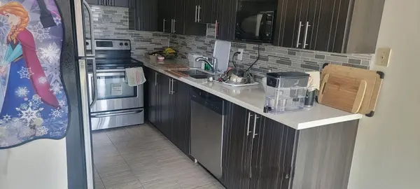 Address not disclosed, Toronto W10, ON M9V 5E3