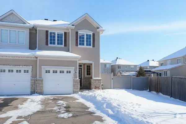 636 Pamplona Private, Barrhaven, ON K2J 5T4