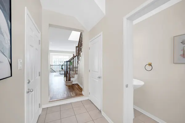 636 Pamplona Private, Barrhaven, ON K2J 5T4
