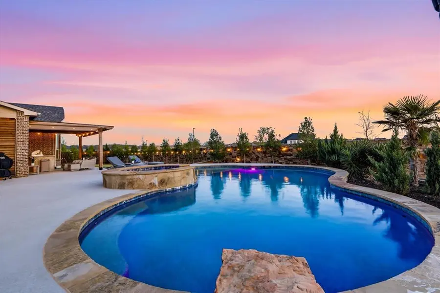 11713 Slumber Falls Drive, Flower Mound, TX 76226