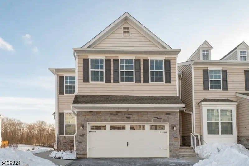 601 Charleston Dr, Monroe Twp., NJ 08831