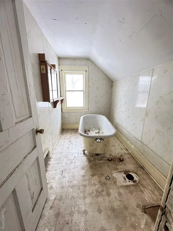 1239 Poplar ST, Flint, MI 48503