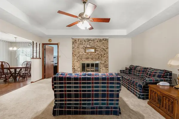 2012 Pebblecreek Drive, Cleburne, TX 76033