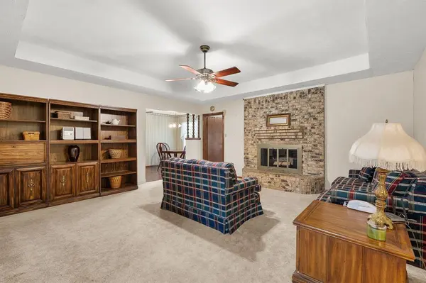 2012 Pebblecreek Drive, Cleburne, TX 76033