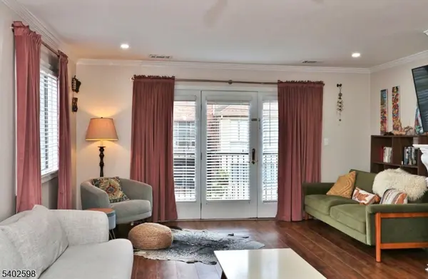 35 Mews Ln, South Orange Village Twp., NJ 07079