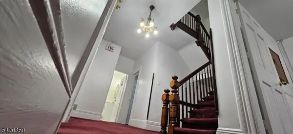 35 James St, Newark City, NJ 07102