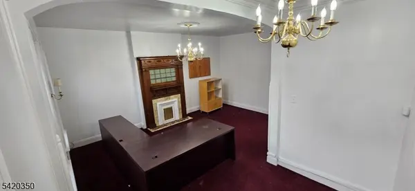 35 James St, Newark City, NJ 07102