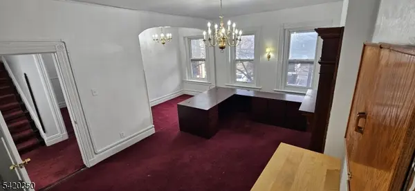 35 James St, Newark City, NJ 07102