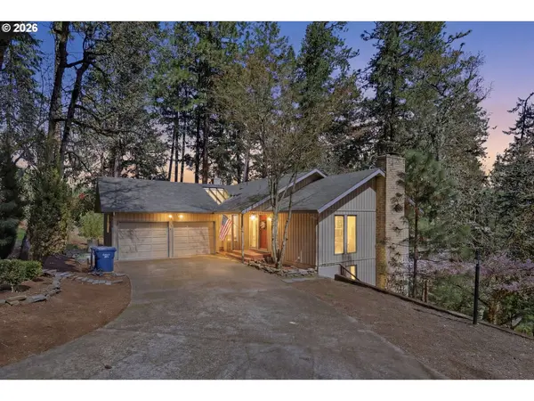 784 BROOKSIDE DR, Eugene, OR 97405