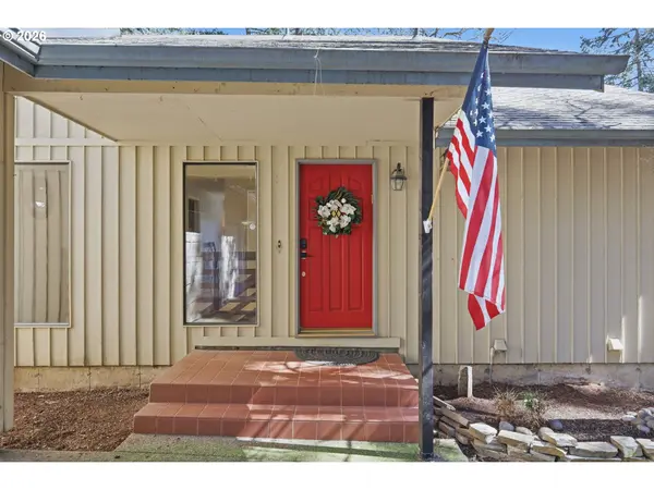 784 BROOKSIDE DR, Eugene, OR 97405