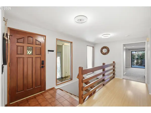 784 BROOKSIDE DR, Eugene, OR 97405