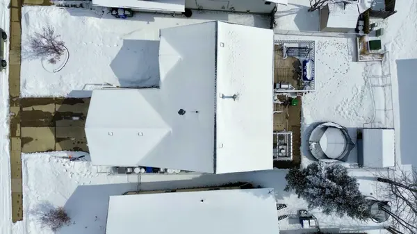 119 Duston ST, Red Deer, AB T4R2V8