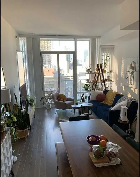 29 Queens Quay E #1025, Toronto C01, ON M5E 0A4