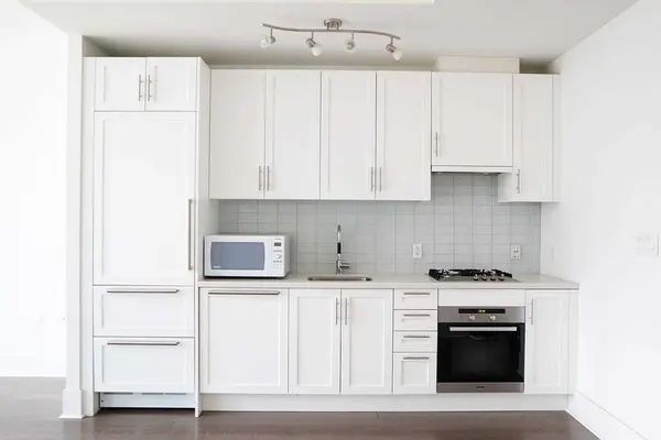 29 Queens Quay E #1025, Toronto C01, ON M5E 0A4