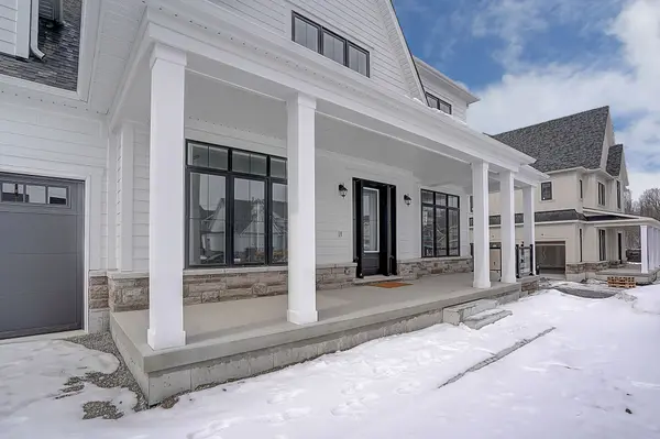 4 Vinnicombe DR, Oro-medonte, ON L0L 2L0