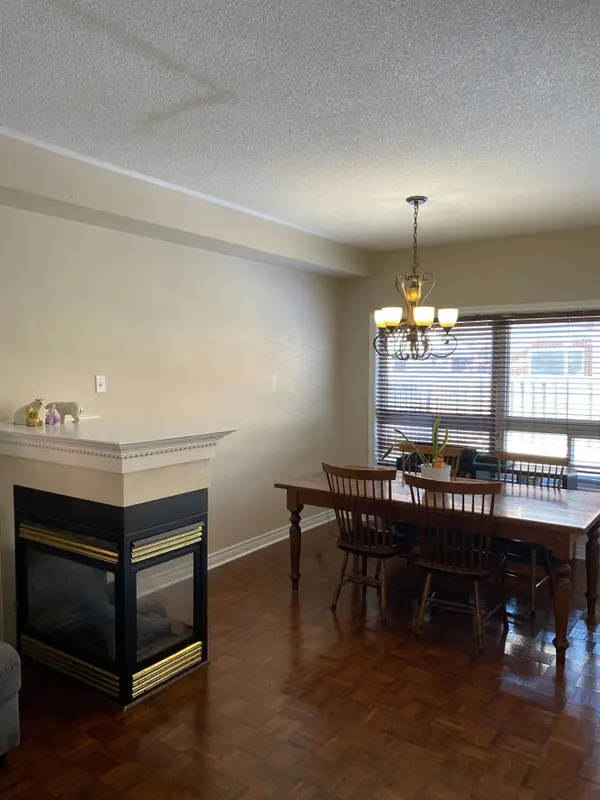 303 Andrews TRL, Milton, ON L9T 6S5