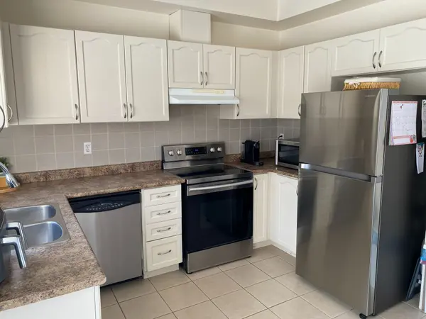 303 Andrews TRL, Milton, ON L9T 6S5