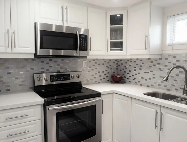 8 Montrose PL #Lower Level, Brampton, ON L6S 2S8