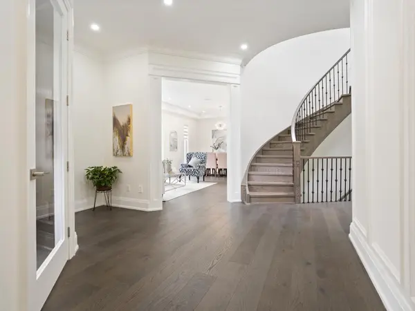 135 Mill ST S, Brampton, ON L6Y 1T4