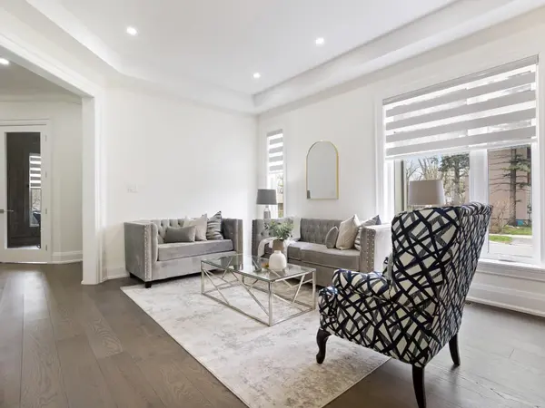 135 Mill ST S, Brampton, ON L6Y 1T4