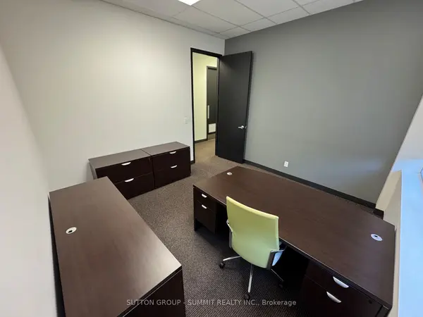 2865 Bristol CIR #104, Oakville, ON L6H 6X5