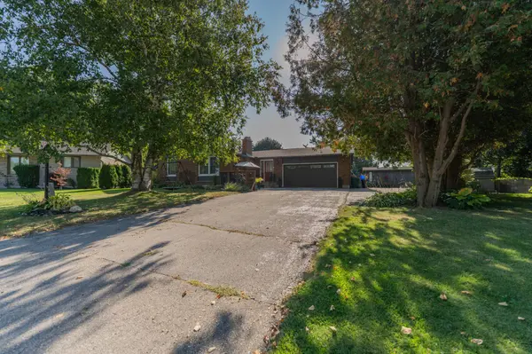 6 Camdon CT, Tillsonburg, ON N4G 4B3