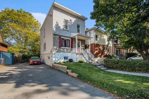 51 Smirle AVE, Tunneys Pasture And Ottawa West, ON K1Y 0S2