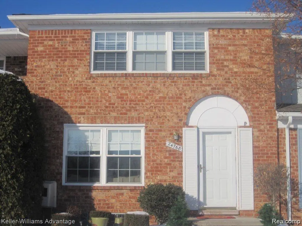 24768 Olde Orchard ST, Novi, MI 48375