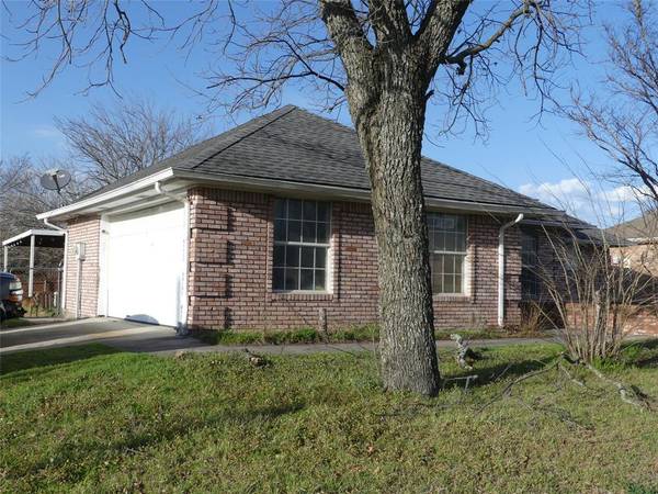 606 W Mulberry Street, Decatur, TX 76234