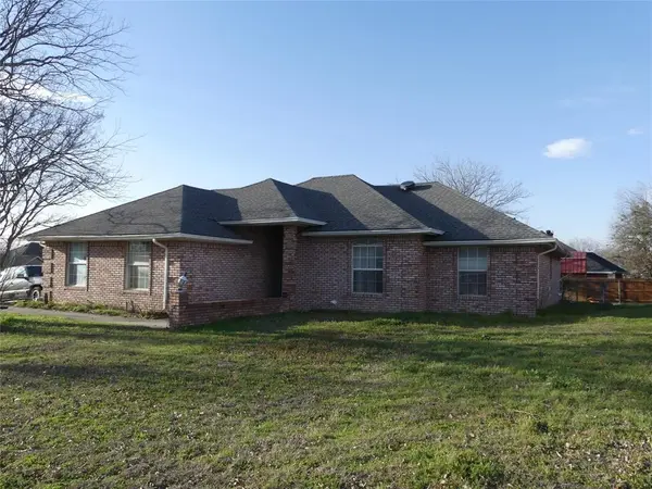 606 W Mulberry Street, Decatur, TX 76234
