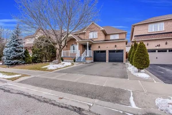 45 Heatherdale DR, Brampton, ON L7A 2H4