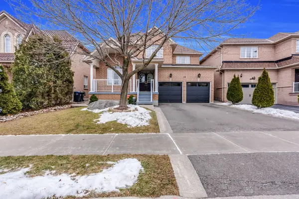 45 Heatherdale DR, Brampton, ON L7A 2H4