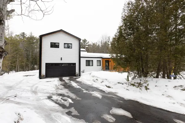 1290 Cedar LN, Bracebridge, ON P1L 1W9