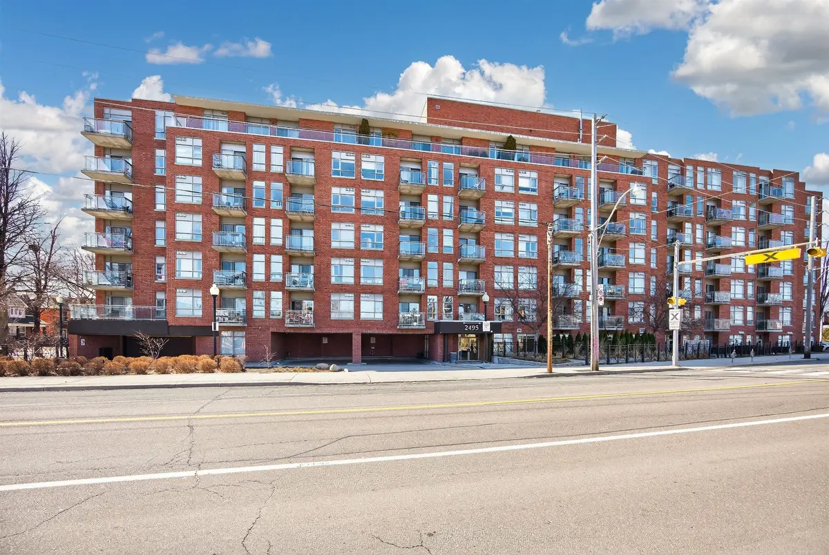 2495 Dundas ST W #620, Toronto W02, ON M6P 1X4