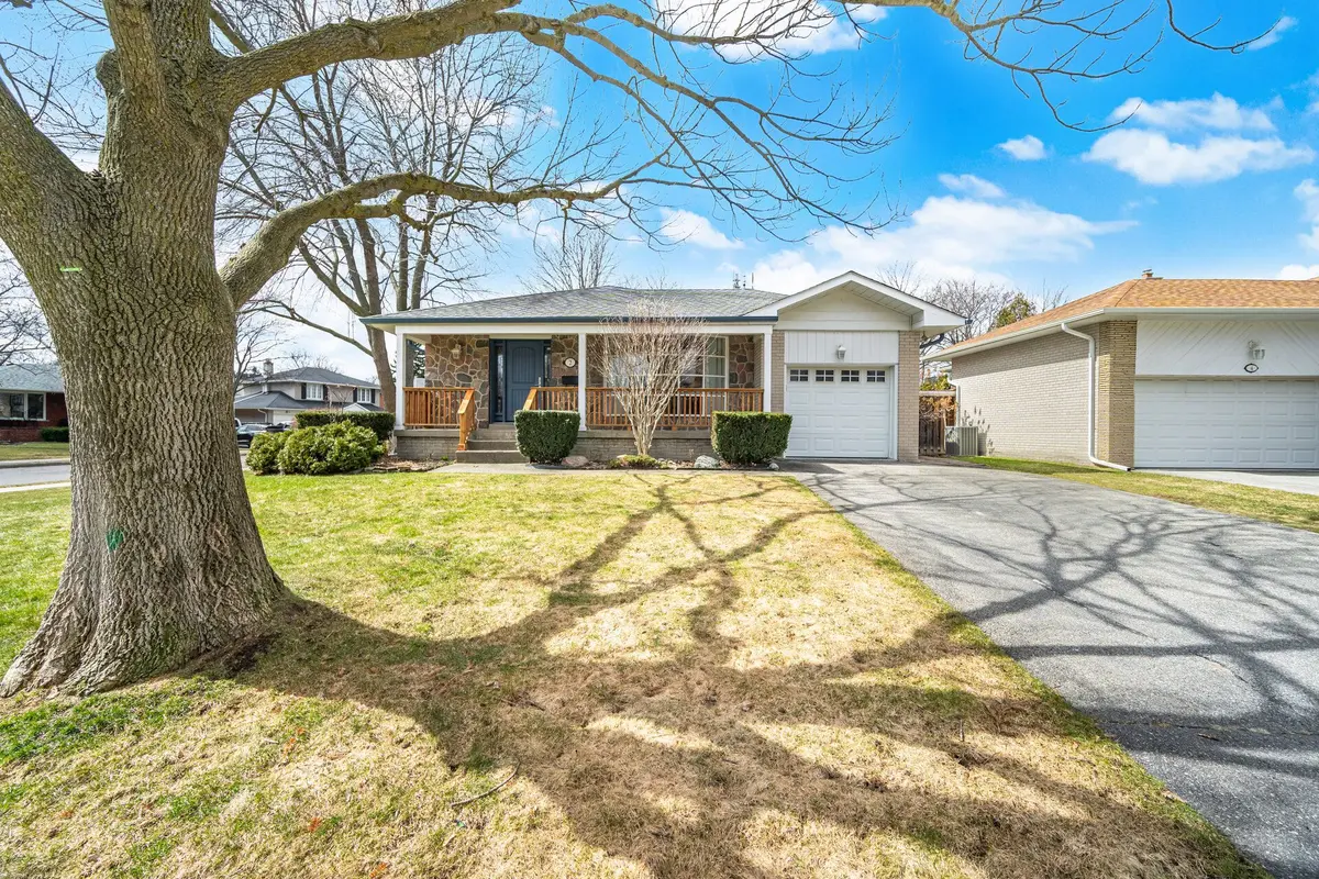 2 Thicket RD, Toronto W08, ON M9C 2T3