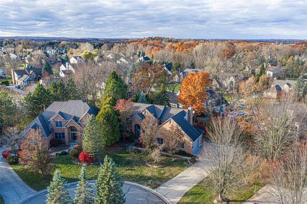 3904 KAELEAF RD, Orion Charter Township, MI 48360