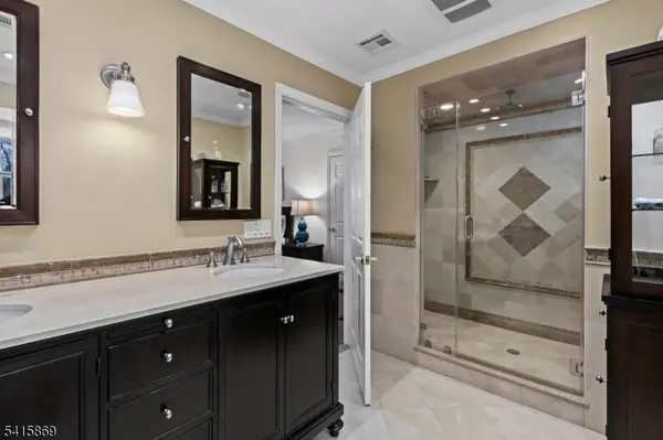 3 Kerry Pl, Mount Olive Twp., NJ 07836