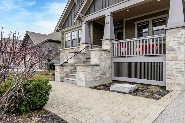 93 Stanley ST, Collingwood, ON L9Y 0G3