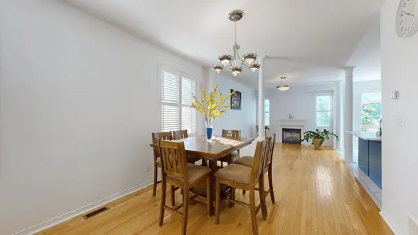 33 Fred Young DR, Toronto W05, ON M3L 0A1