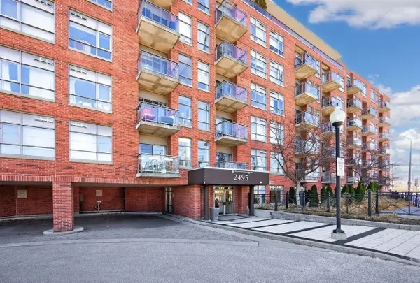 2495 Dundas ST W #620, Toronto W02, ON M6P 1X4