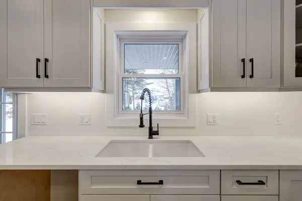 56087 Maverick CT, Bayham, ON N0J 1Y0