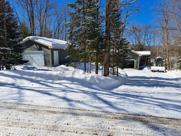 340 Wurm RD, Magnetawan, ON P0A 1P0