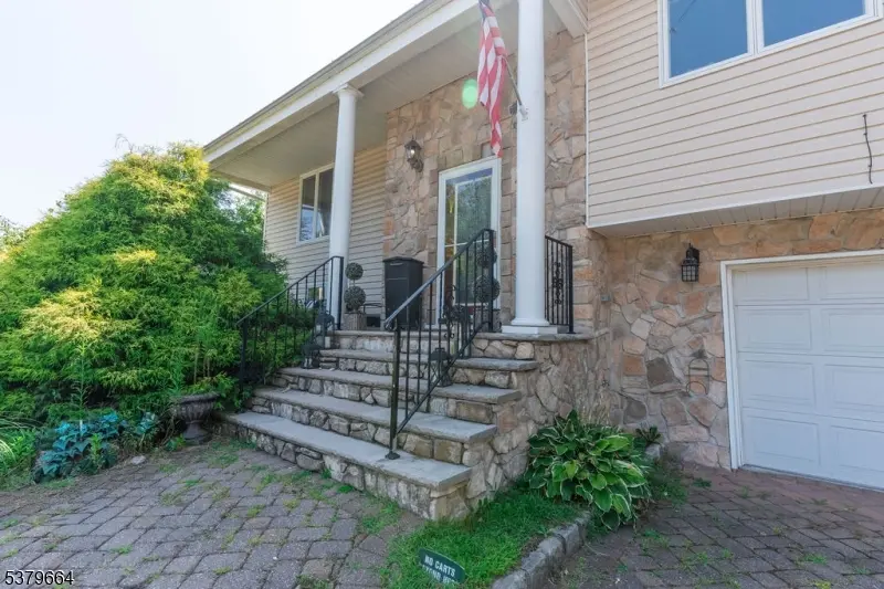 46 W William St, Lincoln Park Boro, NJ 07035