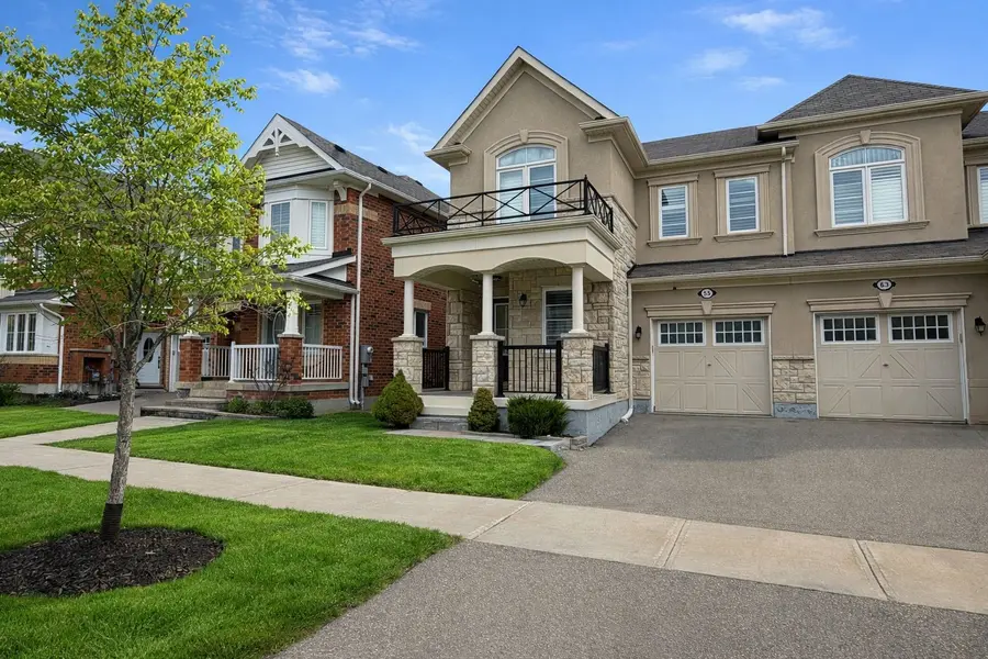 55 Stocks LN, Aurora, ON L3X 1V9