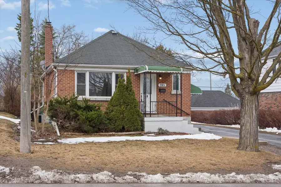 785 Brunswick AVE, Peterborough, ON K9J 4N8